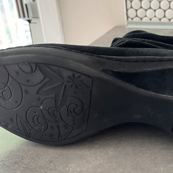 Black suede booties - Picture 3 of 12